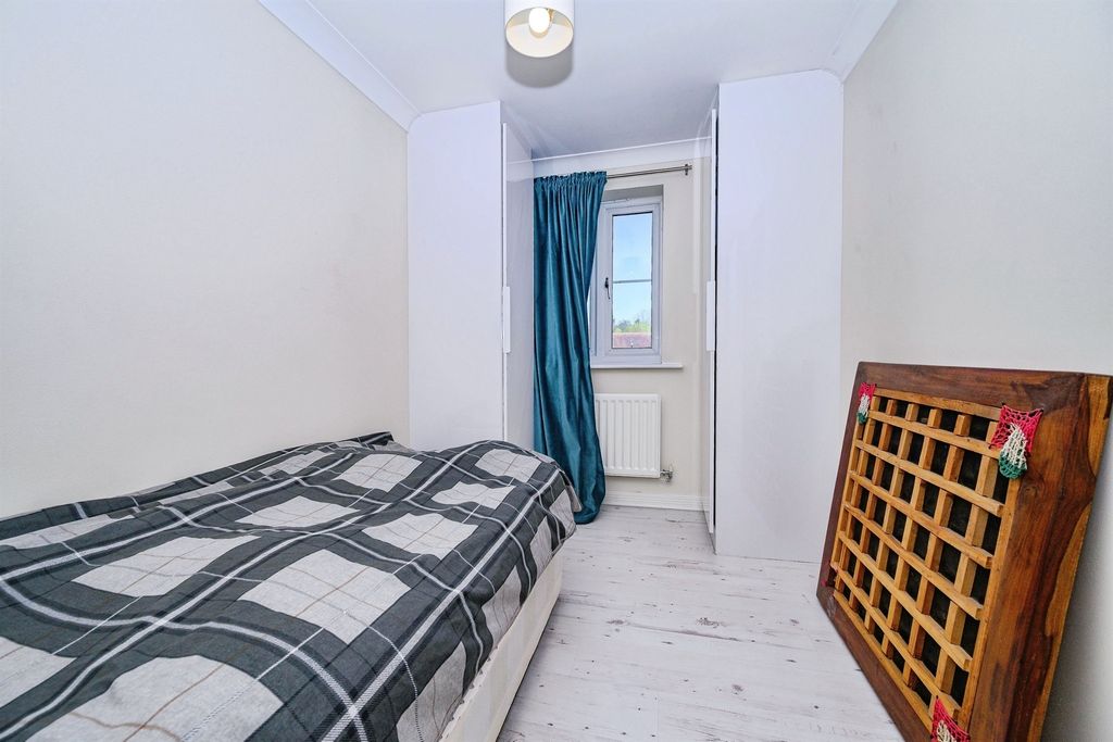 Additional image 6 of 2 bed flat for saleWharf Way, Hunton Bridge, Kings Langley WD4