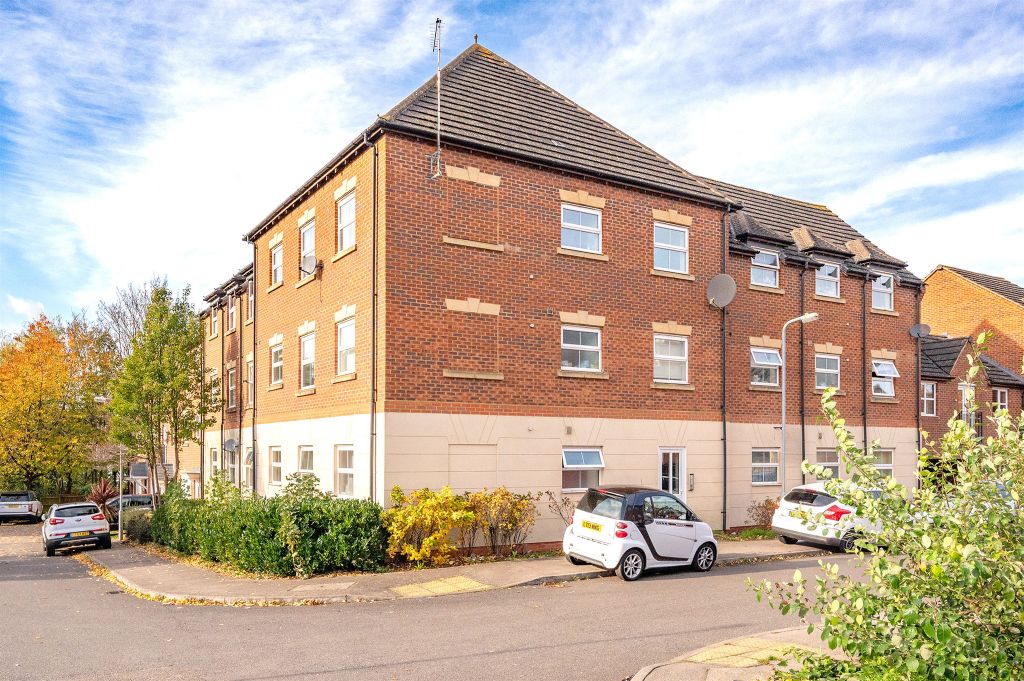 2 bed flat for saleBellway Close, Kettering NN16