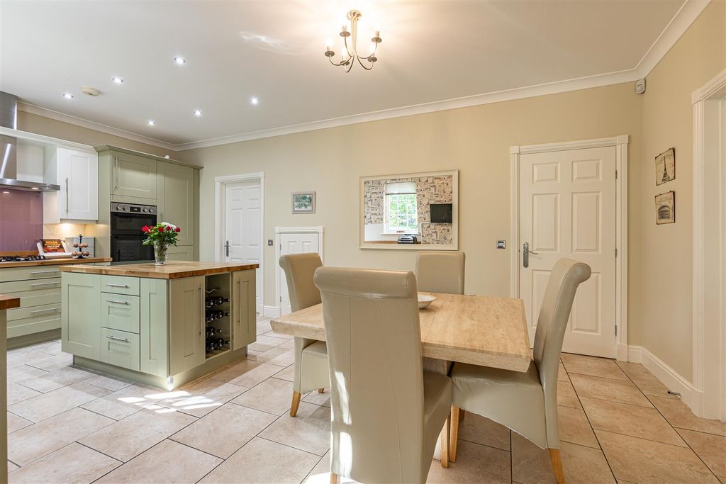 Additional image 8 of 5 bed detached house for sale33 Bowmont Court, Heiton, Kelso TD5