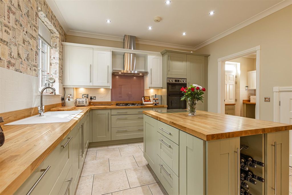 Additional image 4 of 5 bed detached house for sale33 Bowmont Court, Heiton, Kelso TD5