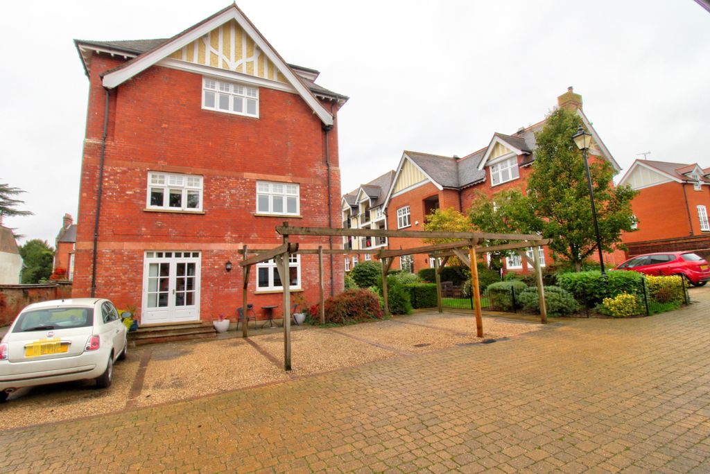 Additional image 11 of 3 bed flat for saleDevereaux Court, Ipswich IP4