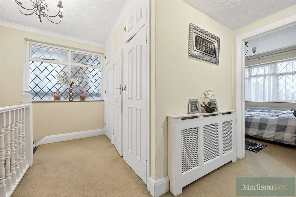 Additional image 16 of 4 bed detached house for saleTomswood Road, Chigwell, Essex IG7