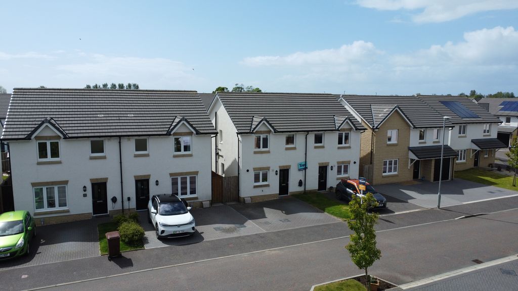 3 bed semi-detached house for saleBessie Graham Court, Kilwinning KA13