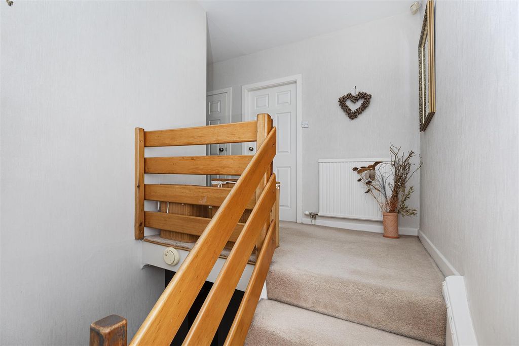 Additional image 23 of 5 bed detached house for saleThe Ghyll, Fixby, Huddersfield HD2
