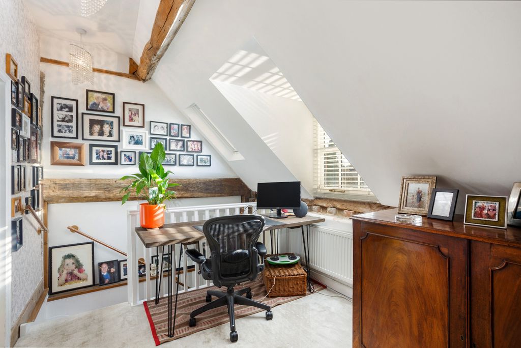 Additional image 8 of 2 bed cottage for saleCharnham Street, Hungerford RG17
