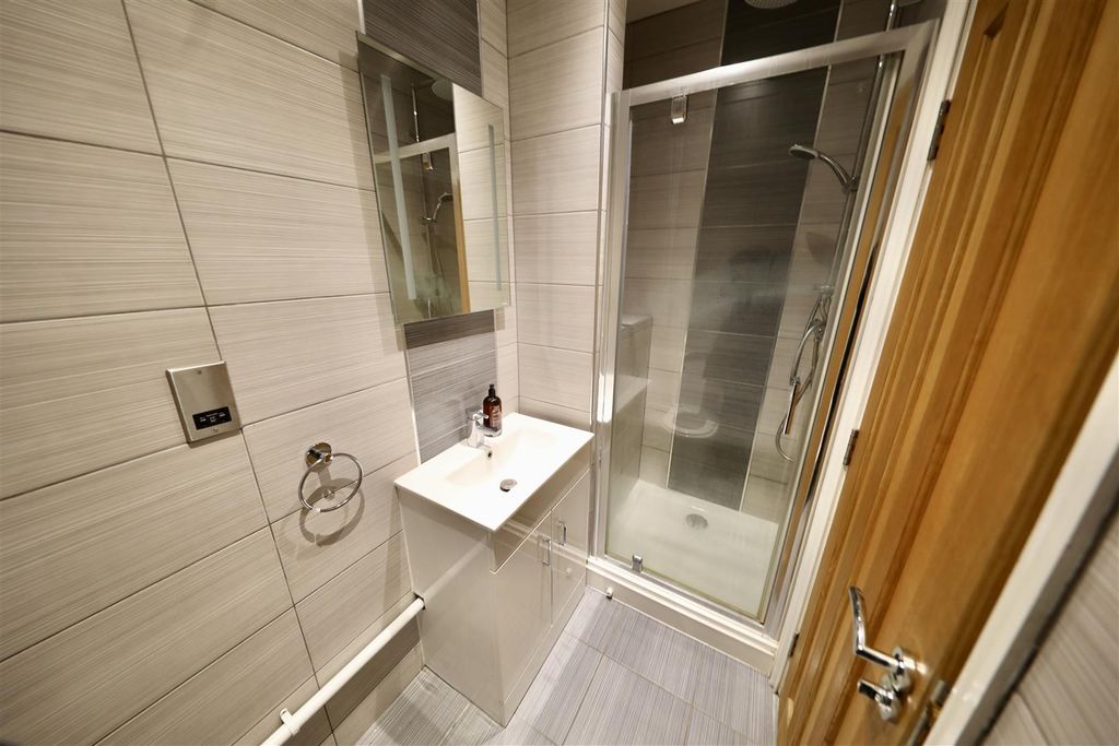Additional image 17 of 2 bed flat for saleGeorge Street, Hull HU1