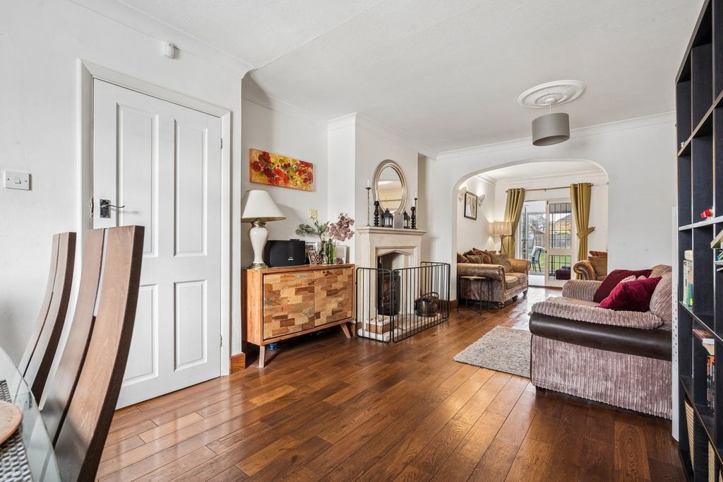 Additional image 27 of 4 bed detached house for saleWellesley Avenue, Iver SL0