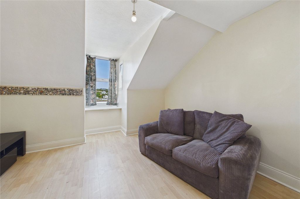 1 bed flat for saleHigh Street, Ilfracombe, Devon EX34 photo 3