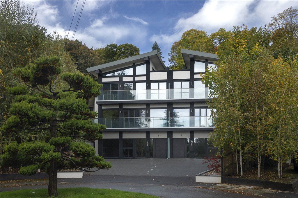 4 bed semi-detached house for saleUllswater Close, Kingston Hill SW15
