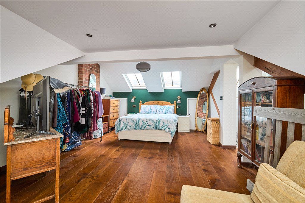 Additional image 8 of 3 bed flat for saleRailway Road, Ilkley, West Yorkshire LS29