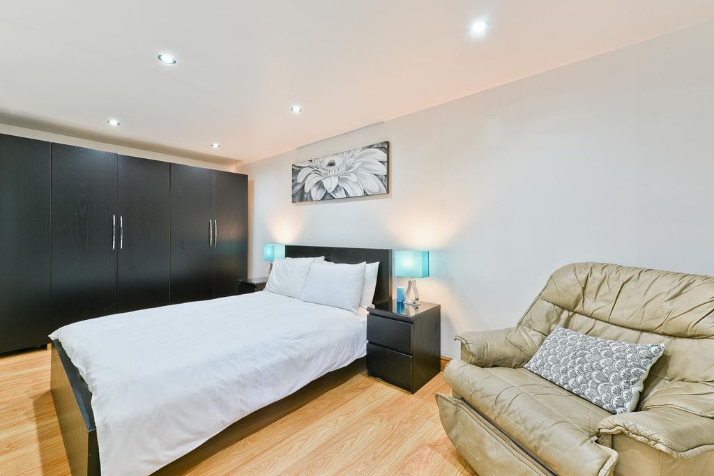 Additional image 39 of 7 bed block of flats for saleHampton Road, Ilford IG1