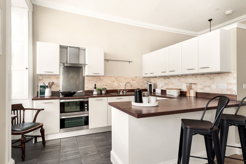 Additional image 5 of 2 bed penthouse for saleGeorge Street, Huntingdon PE29