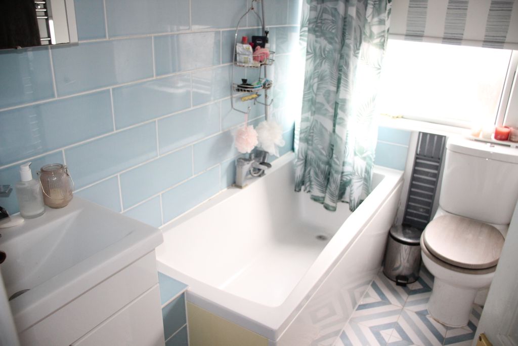 Additional image 7 of 2 bed terraced house for saleOrchard Park Close, Hungerford RG17