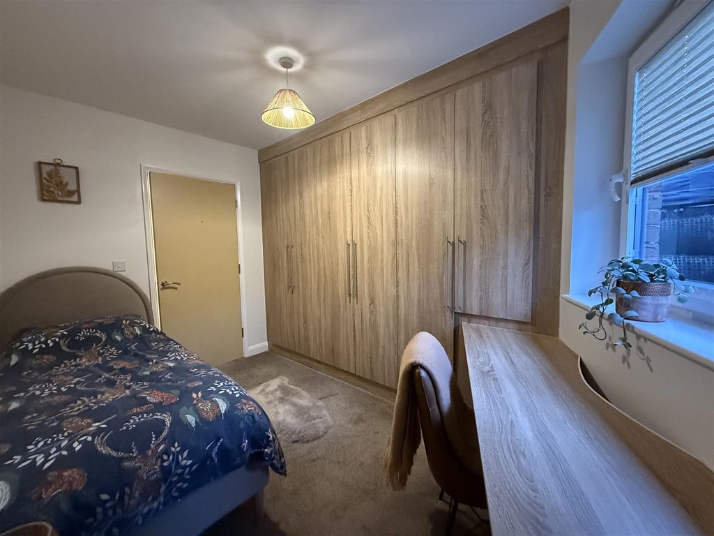 Additional image 10 of 2 bed flat for saleWalnut Close, Hyde SK14