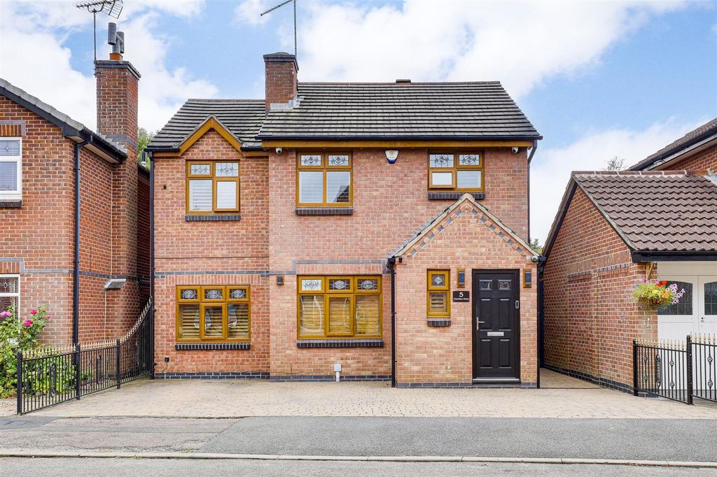 4 bed detached house for saleCheriton Drive, Ilkeston DE7