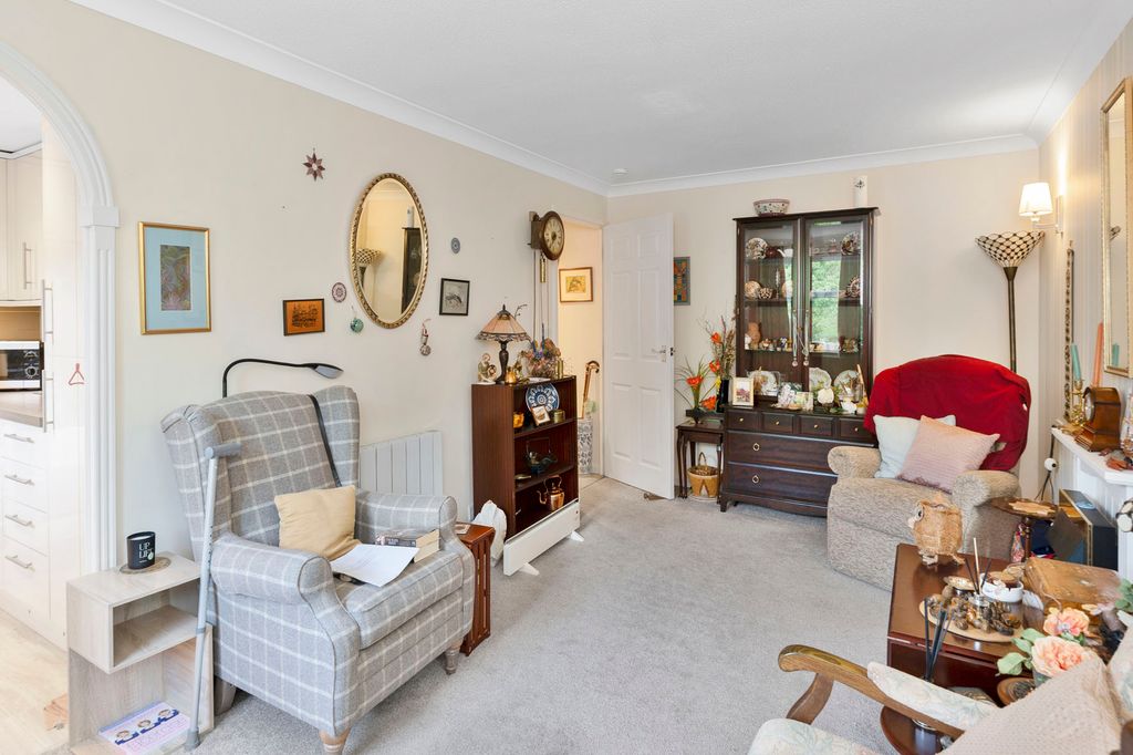 1 bed flat for sale24 Whitestone Court, Innerleithen Road, Peebles EH45 photo 2
