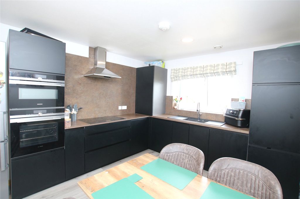 Additional image 4 of 3 bed semi-detached house for saleLiberator Drive, Kirkwall KW15