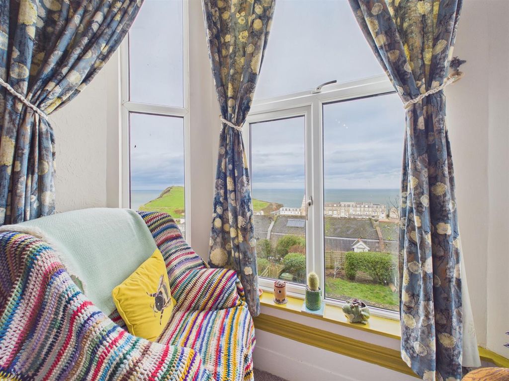 2 bed flat for saleCoronation Terrace, Ilfracombe EX34 photo 3