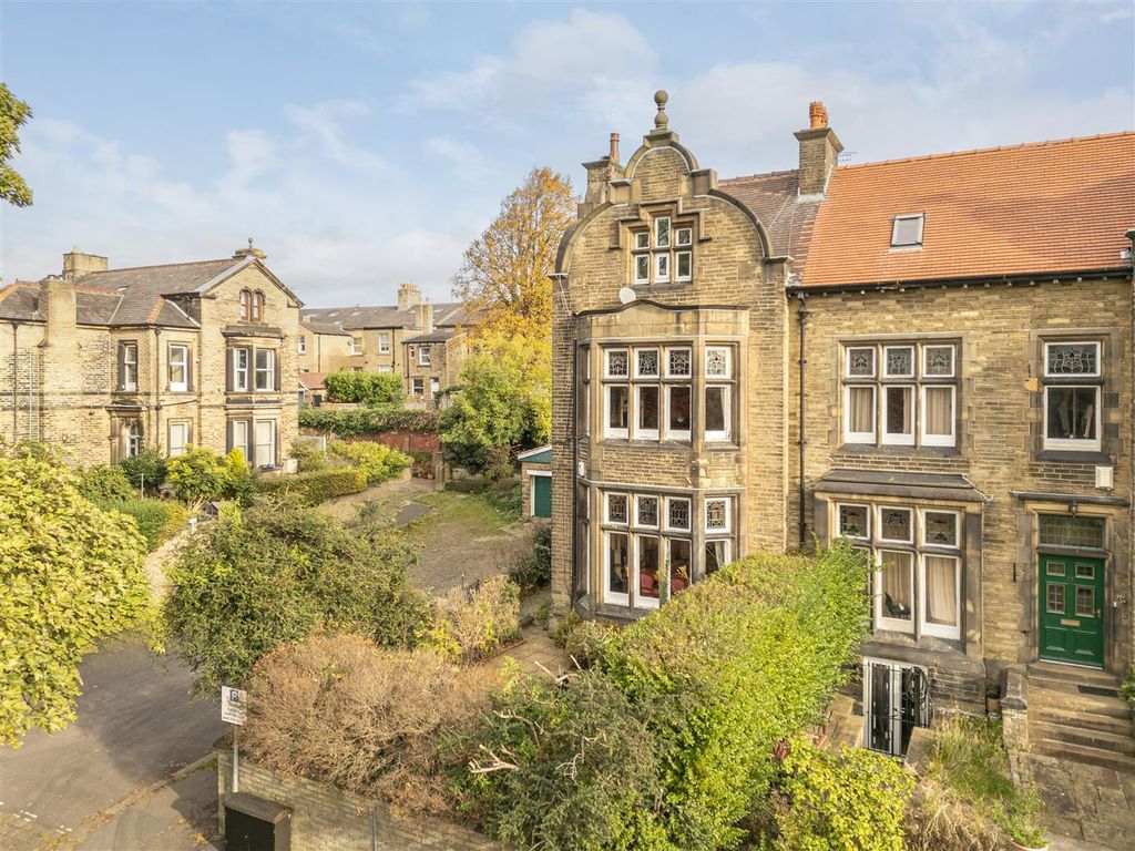 Additional image 59 of 6 bed semi-detached house for salePark Drive, Huddersfield HD1