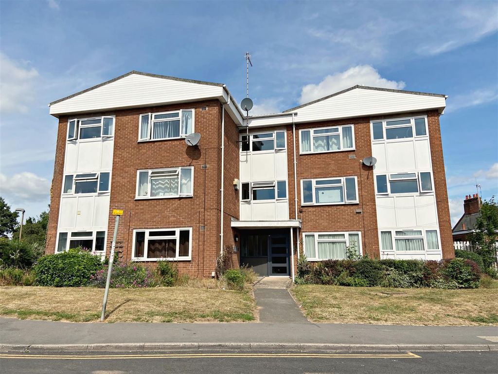 2 bed flat for saleAlbion Street, Kenilworth CV8