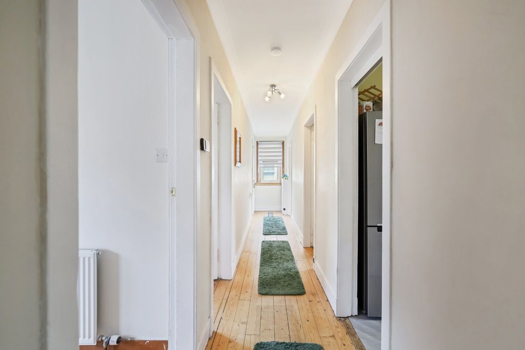 Additional image 8 of 3 bed flat for saleNorth Iverton Park Road, Johnstone, Renfrewshire PA5