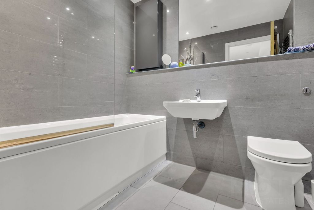 Additional image 15 of 3 bed semi-detached house for saleMoncrieff Gardens, Hythe CT21