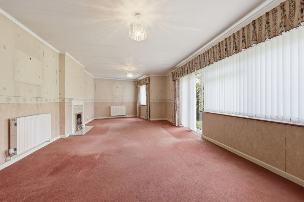 1 bed flat for saleStation Lane, Ingatestone CM4 photo 5