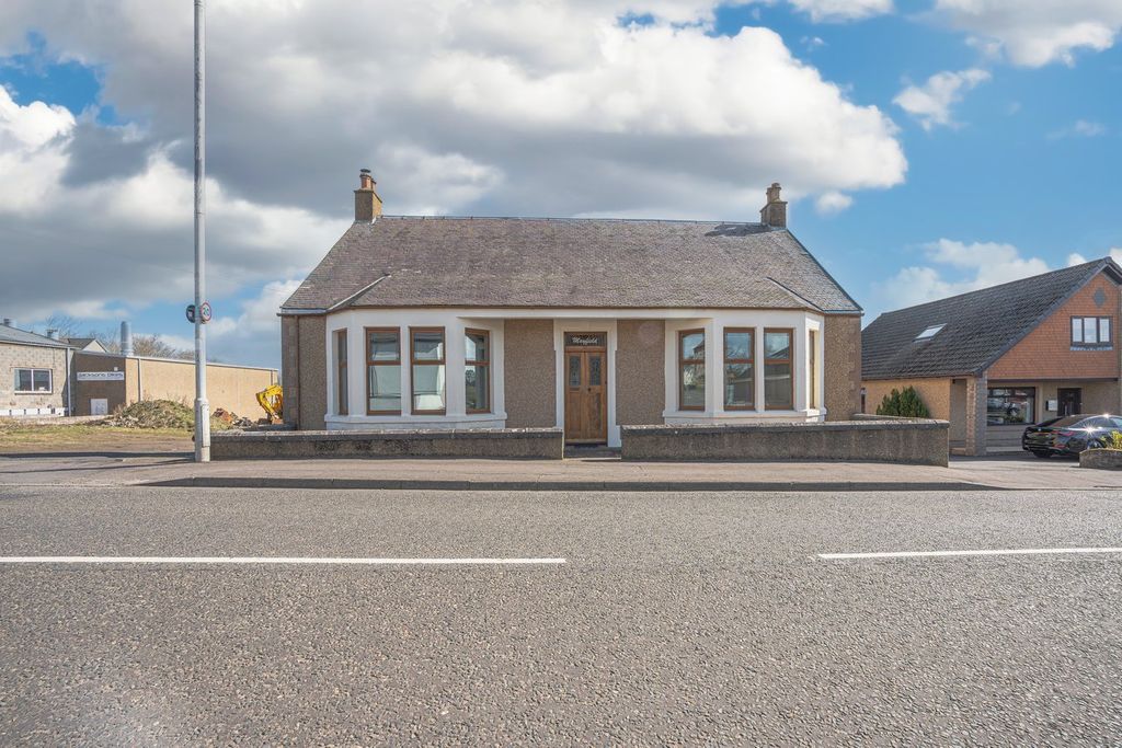 3 bed cottage for saleOakfield Street, Kelty KY4