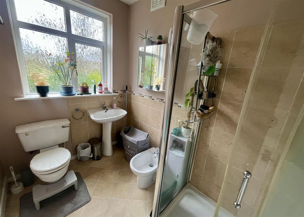 Additional image 12 of 2 bed flat for saleVernon Avenue, Huddersfield HD1