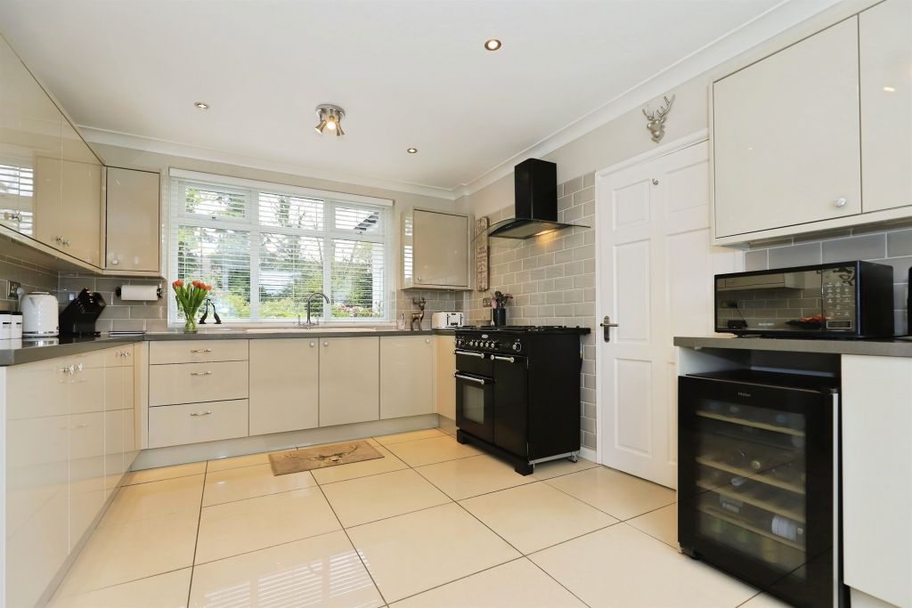 Additional image 5 of 3 bed detached house for saleSutton Park Road, Kidderminster DY11