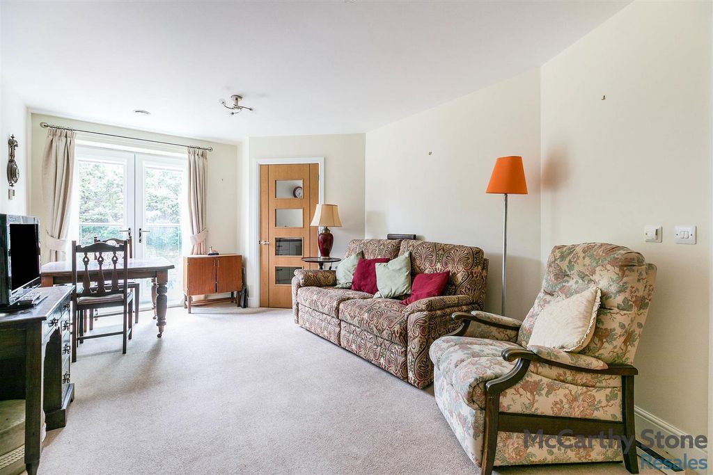 Additional image 3 of 1 bed flat for saleElm Tree Court, High Street, Huntingdon PE29