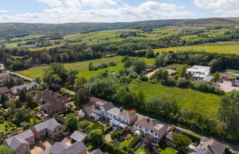 Newfield Lane, Dore, Sheffield S17