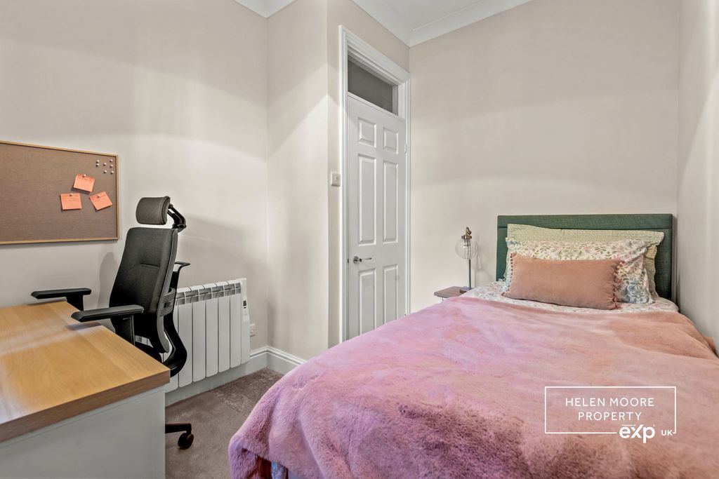 Additional image 12 of 3 bed penthouse for saleTremarran Court, Crescent Road, Ivybridge, Devon PL21