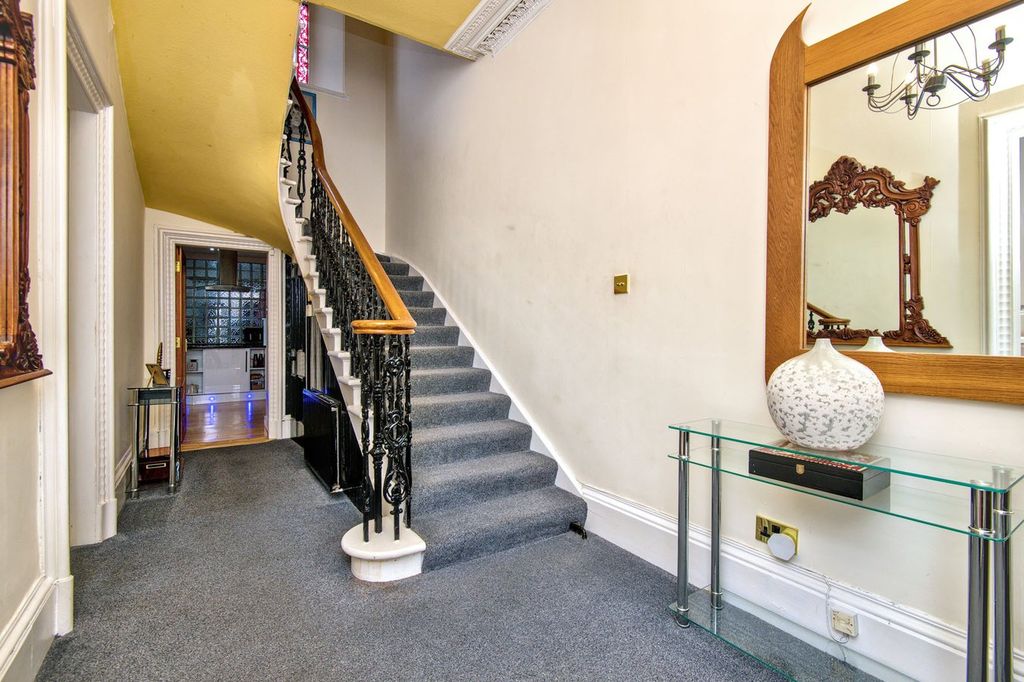 Additional image 4 of 4 bed semi-detached house for saleLoughborough Road, Kirkcaldy KY1