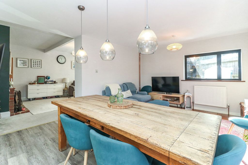 Additional image 3 of 4 bed detached house for saleLangley Hill, Kings Langley WD4