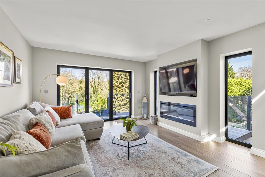 Additional image 3 of 4 bed detached house for saleLeeds Road, Ilkley LS29