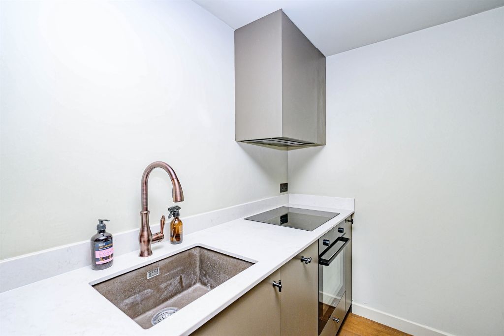 Additional image 8 of 2 bed flat for saleOvaltine Drive, Kings Langley WD4
