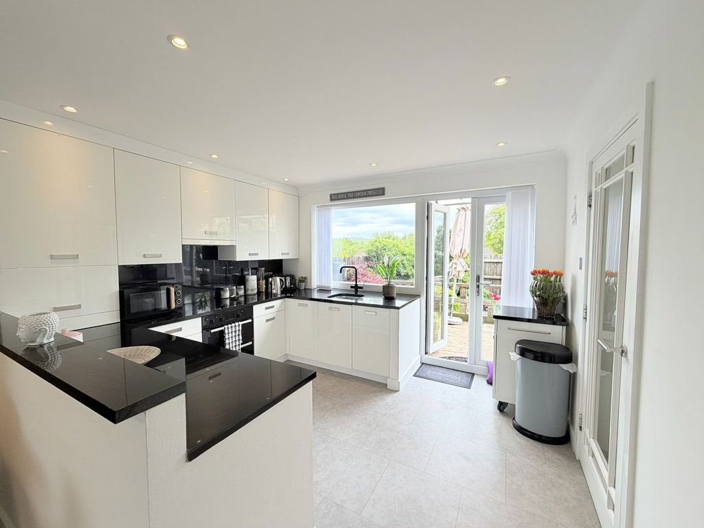 Additional image 9 of 3 bed town house for saleGrange Close, Hyde SK14