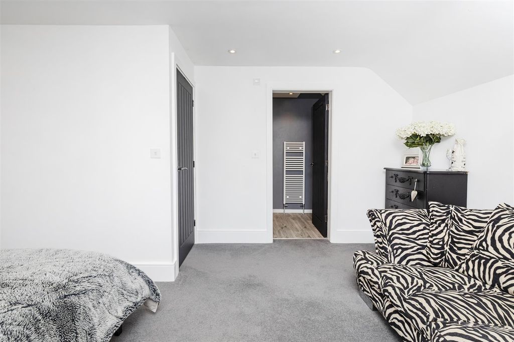Additional image 40 of 4 bed detached house for saleOakfield Road, Birkby, Huddersfield HD2