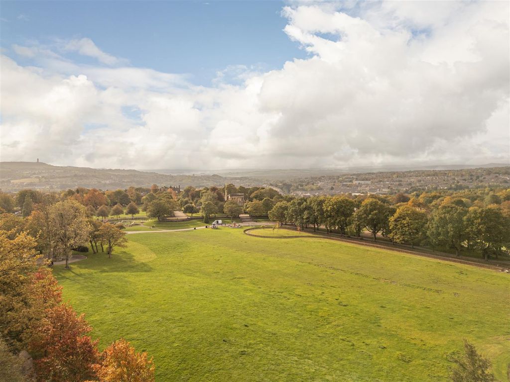 Additional image 67 of 6 bed semi-detached house for salePark Drive, Huddersfield HD1