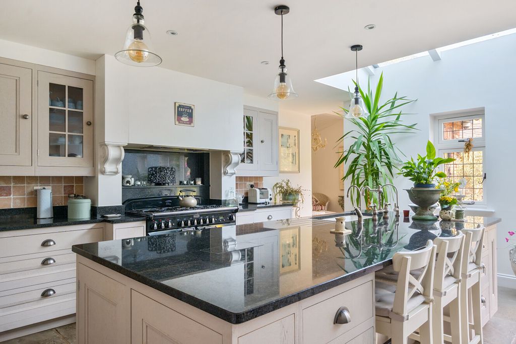 Additional image 9 of 5 bed detached house for saleGreys Park Close, Keston, Kent BR2