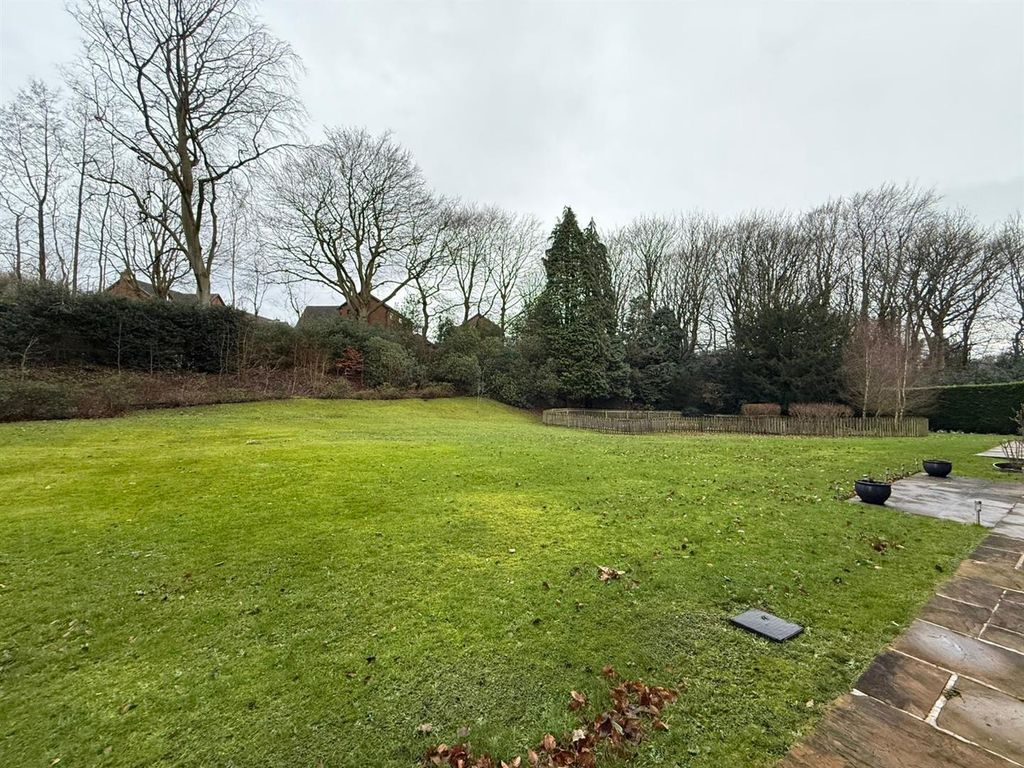 Additional image 19 of 2 bed flat for saleWalnut Close, Hyde SK14