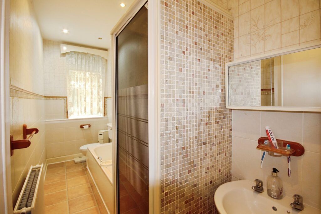 Additional image 14 of 4 bed detached bungalow for sale9 Wyndham Park, Rothesay PA20
