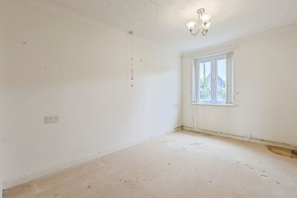 Additional image 4 of 1 bed flat for saleWestern Road, Ivybridge PL21