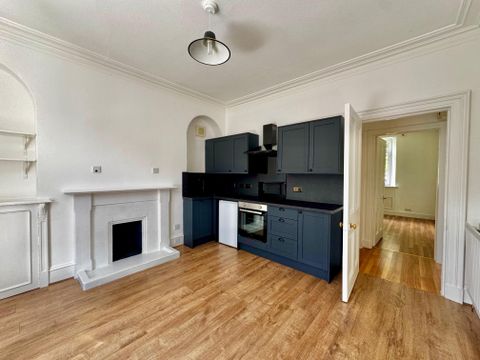20 Chestnut Row, Aberdeen AB25