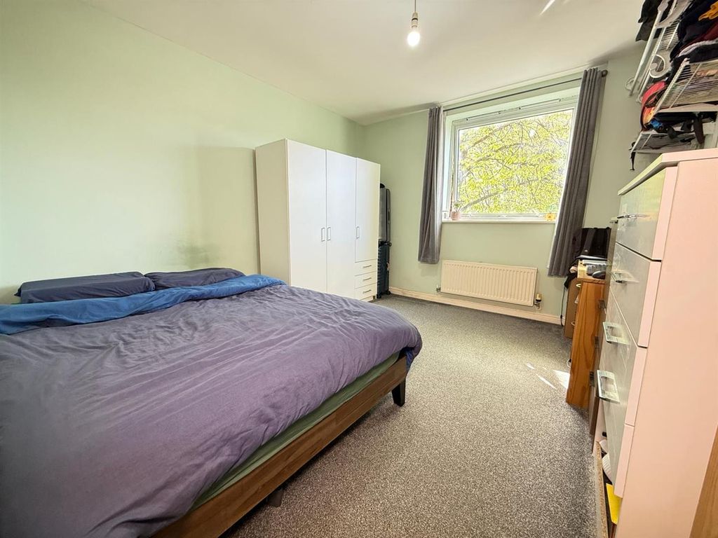 Additional image 6 of 1 bed flat for saleAxon Place, Ilford IG1