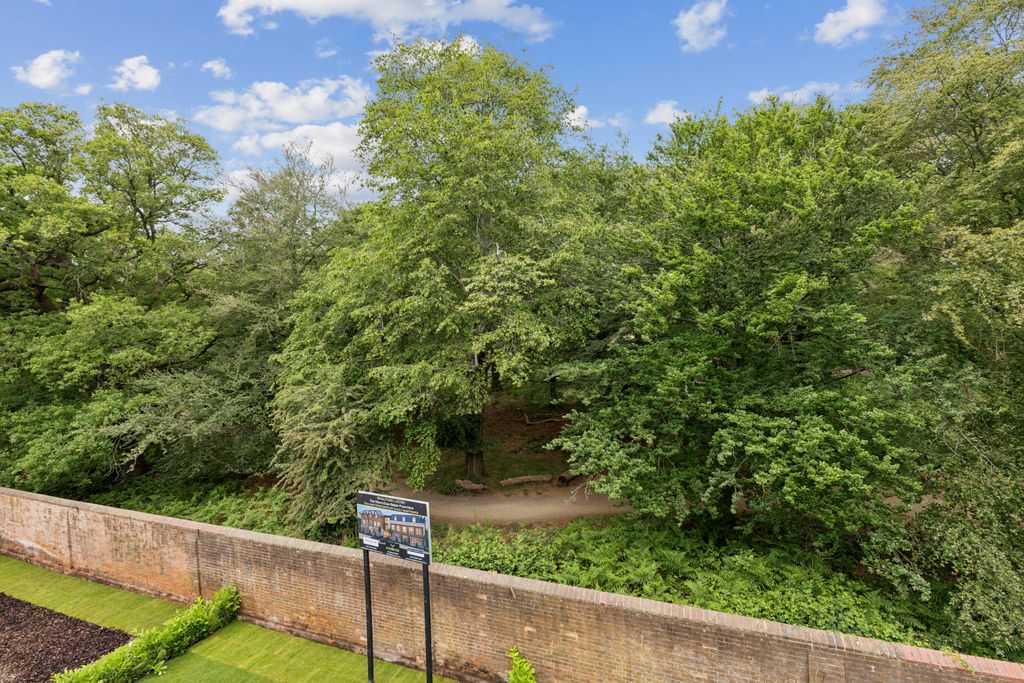 Additional image 2 of 3 bed flat for saleShalford Lodge, Kingston Hill, Kingston Upon Thames KT2