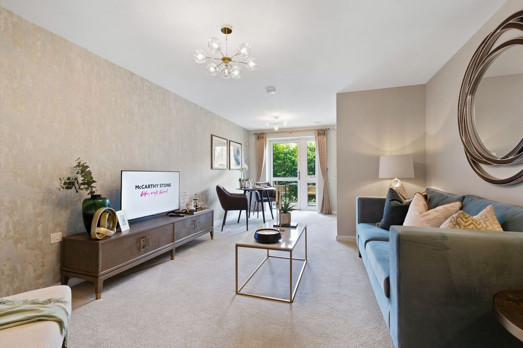 Additional image 3 of 2 bed flat for saleSummer Court, Burley In Wharfedale, Ilkley, West Yorkshire LS29