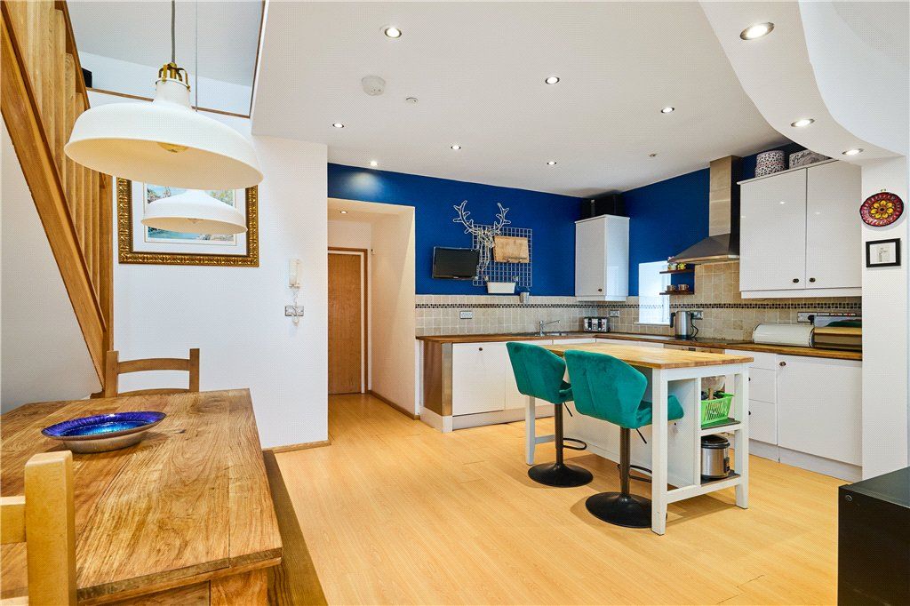 Additional image 6 of 3 bed flat for saleRailway Road, Ilkley, West Yorkshire LS29