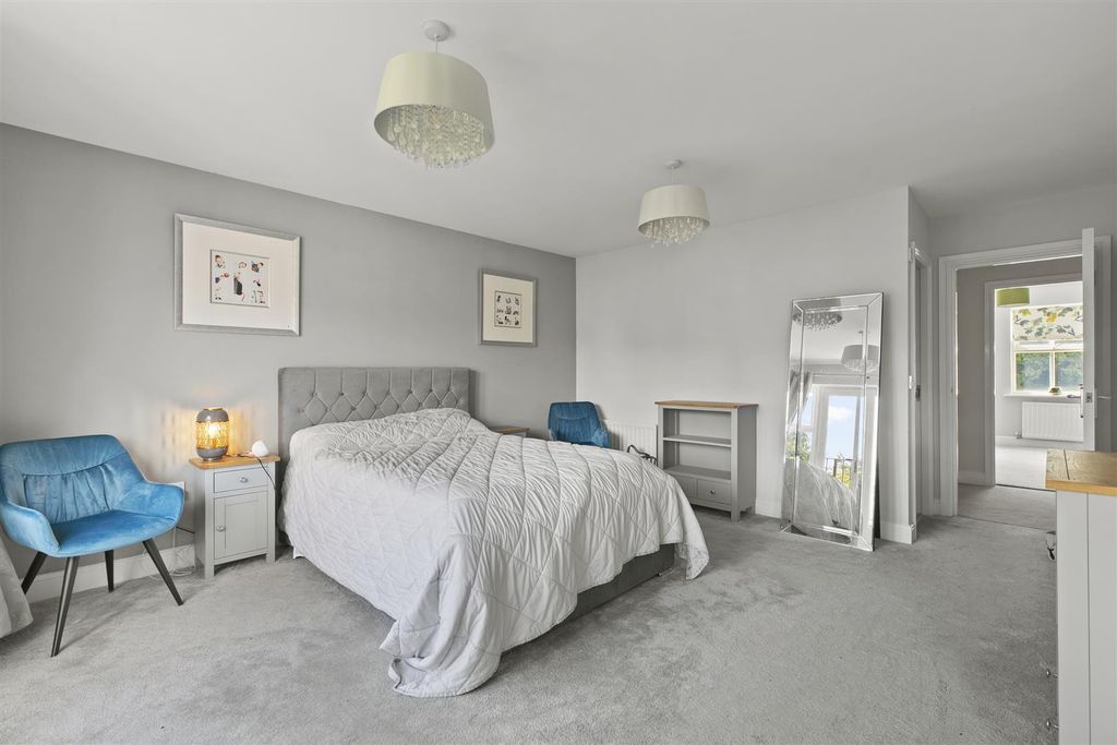 Additional image 23 of 5 bed property for saleCollege Drive, Ilkley LS29